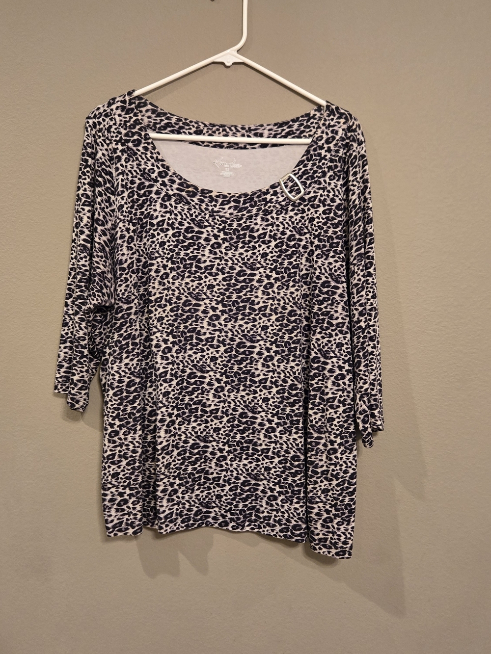 Women's Black Gray And Off White Leopard Print Scoop Neck Top
